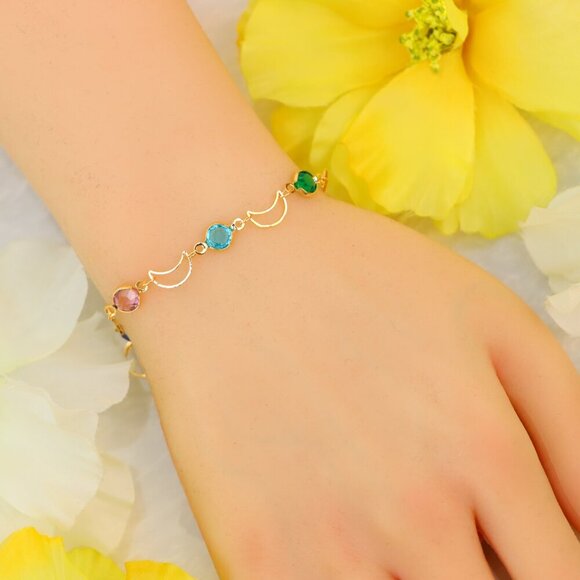 Minimalist Bracelet, Sleek & Modern Design, Women’s Fashion, YC110481-B - Picture 5 of 10